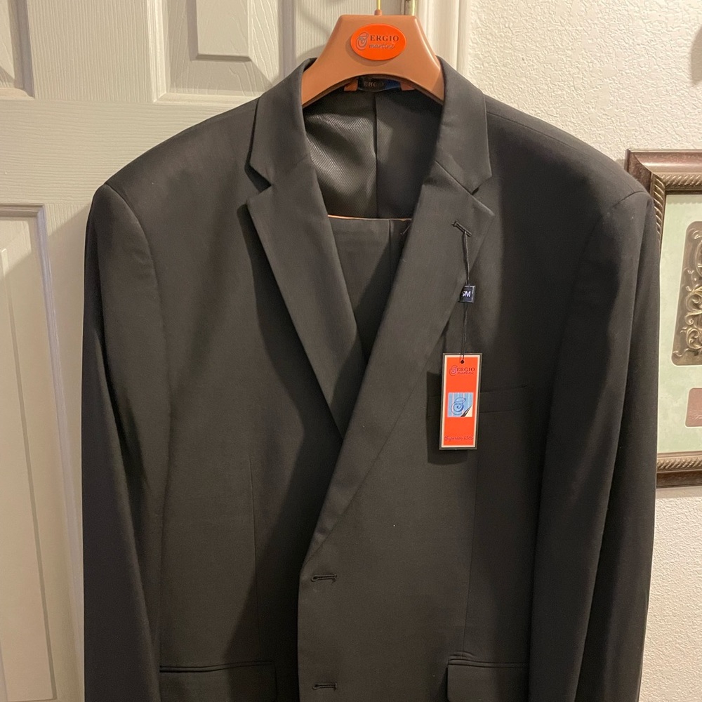 Mens suits brand new. Never worn!!!
